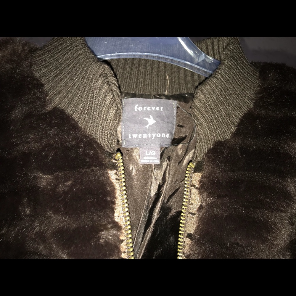 Forever 21 Chocolate zippered never worn faux fur